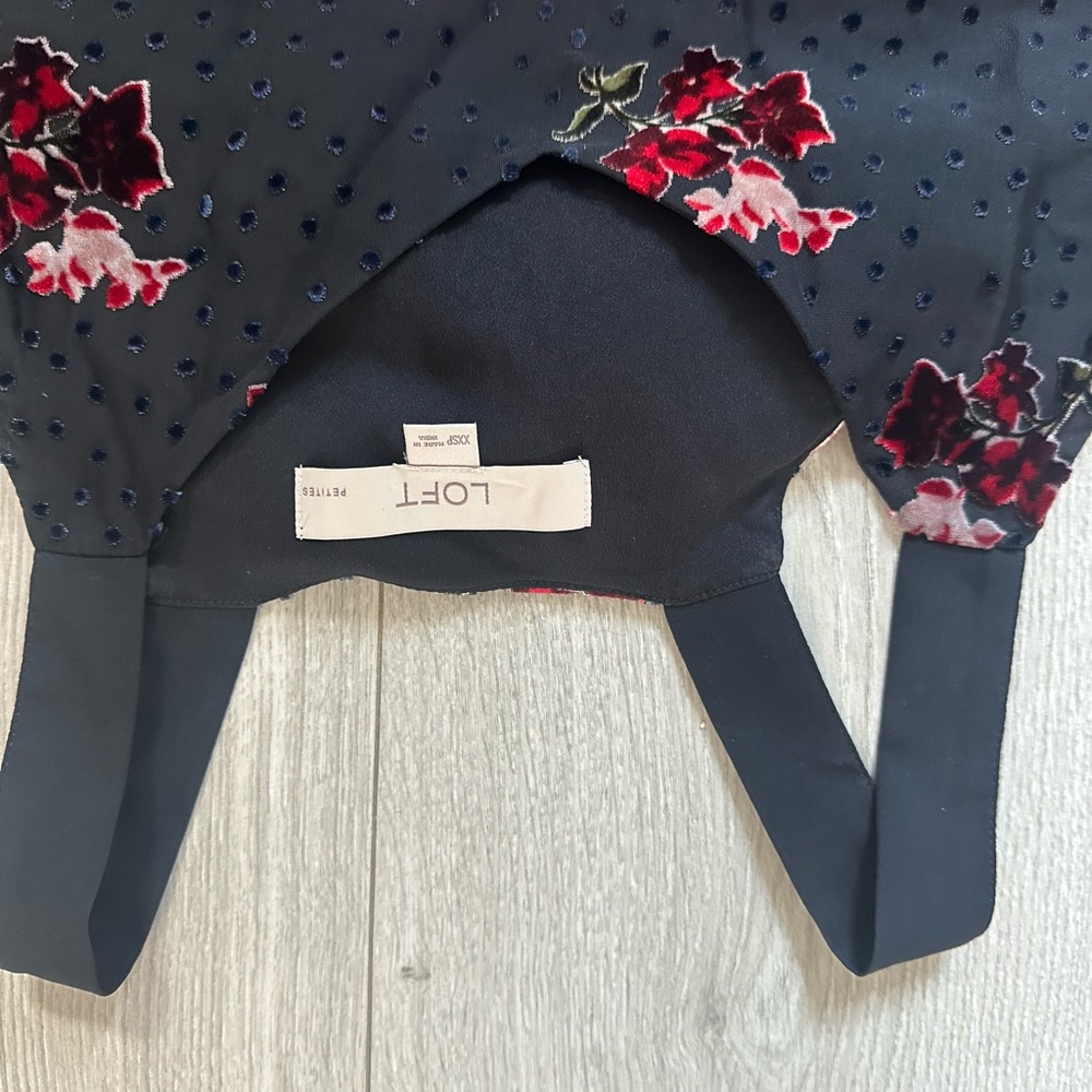 LOFT Black and Red Floral Tank Top - Picture 2 of 3